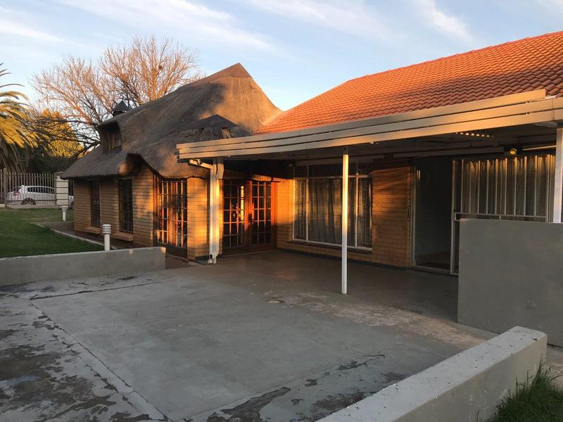 6 Bedroom Property for Sale in Pellissier Free State